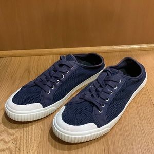 Men sneakers